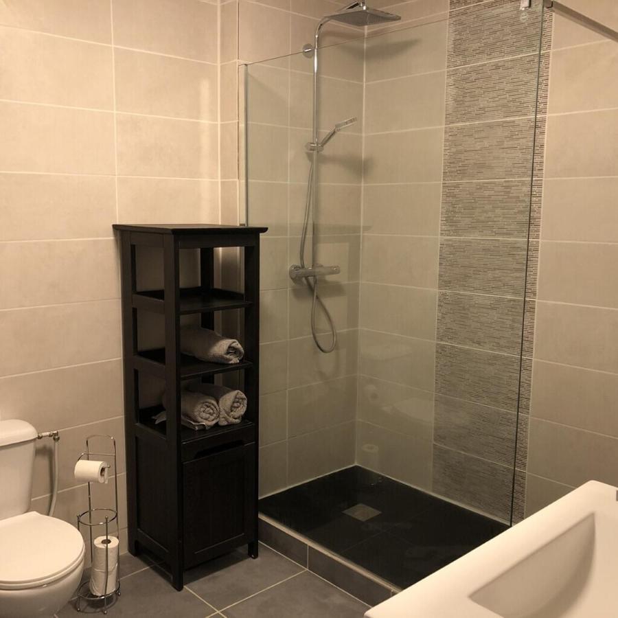Blacksmiths Cottage In Blanzay - 3 Beds Екстериор снимка